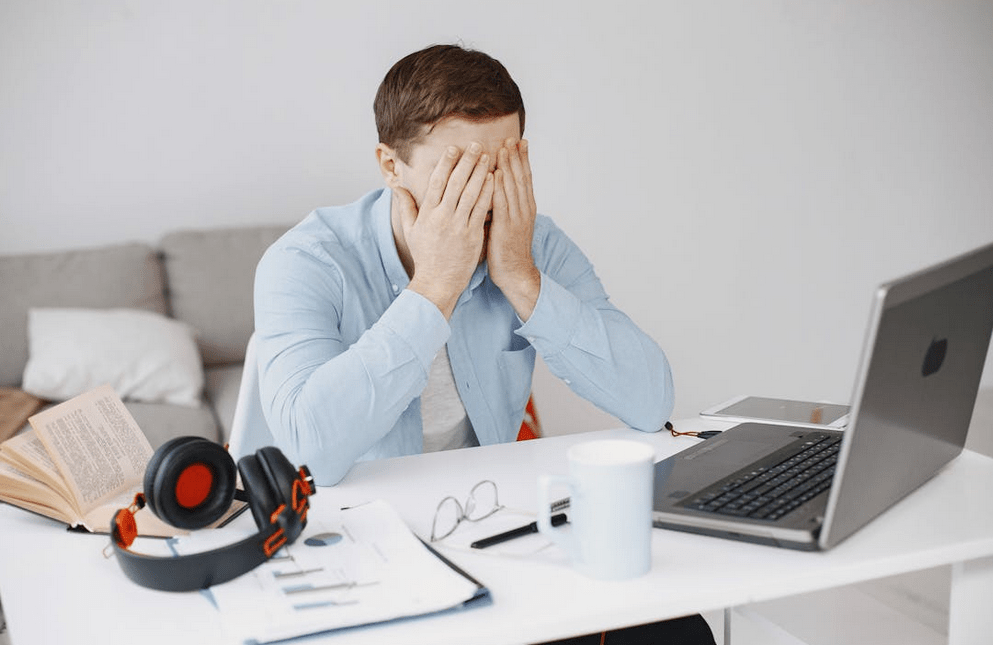 What Can People Without Skills Do in the AI ​​Era? An Honest Guide for the Average Person