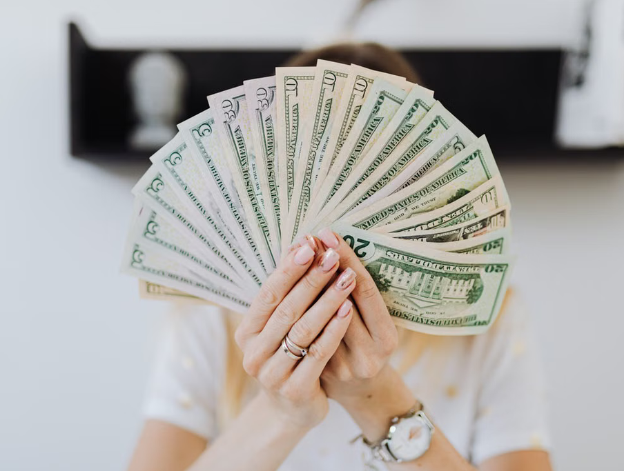 Side Hustles You Can Start This Weekend: A Financial Restart Guide for Over 40